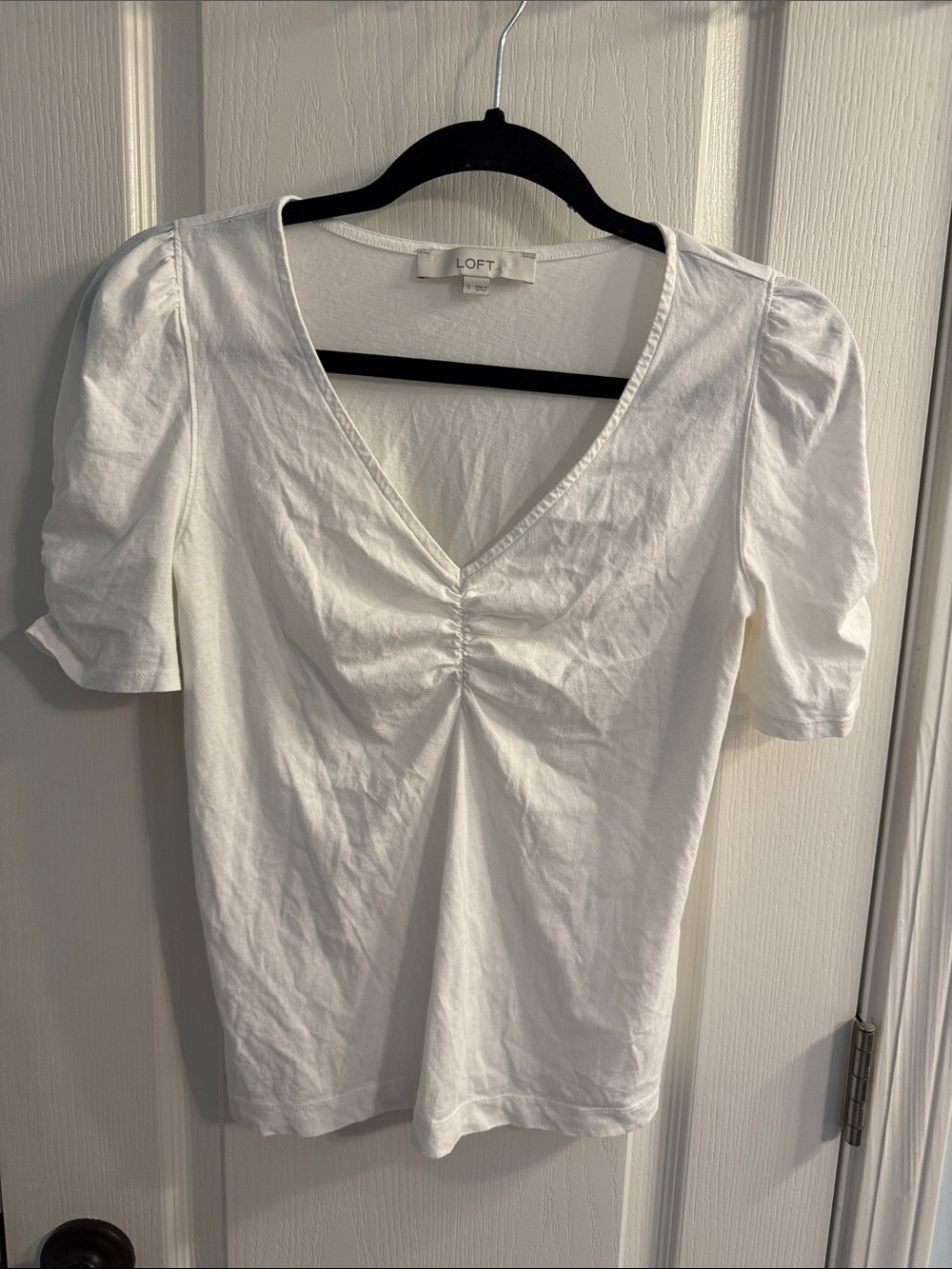 LOFT White V-Neck Ruched Short Sleeve Tee